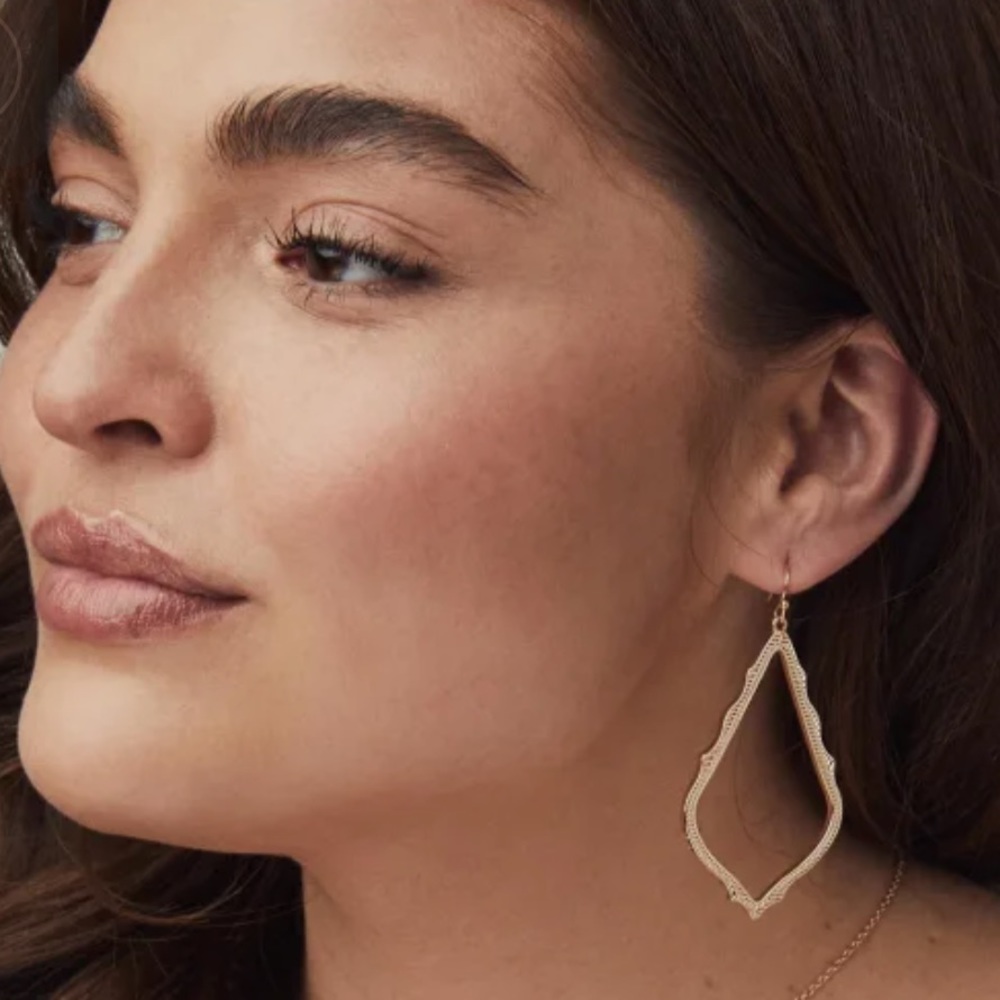 Kendra Scott Drop Earrings in Rose Gold